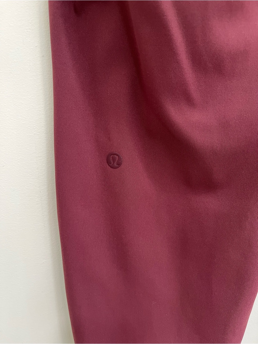Lululemon On The Fly Pants Maroon Burgundy Size 6 - Picture 11 of 15